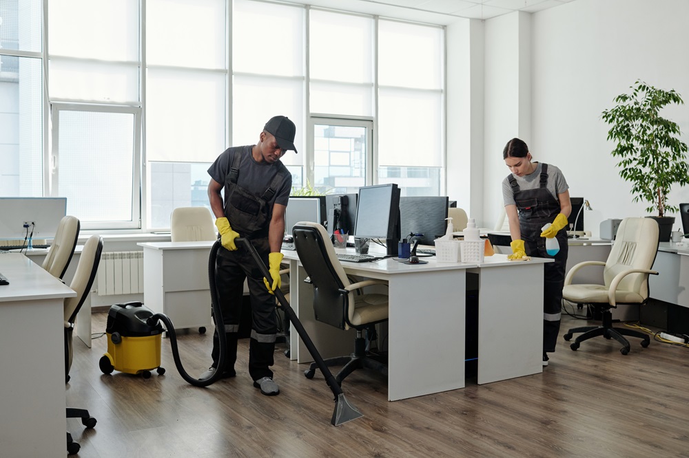 Comprehensive Cleaning Solutions for Homes & Offices"